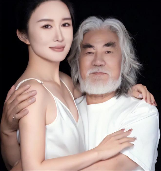 又要上法院？一场“私生活”闹剧，戳穿了74岁张纪中的真实处境