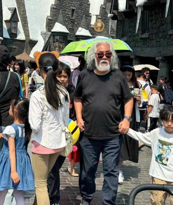 又要上法院？一场“私生活”闹剧，戳穿了74岁张纪中的真实处境