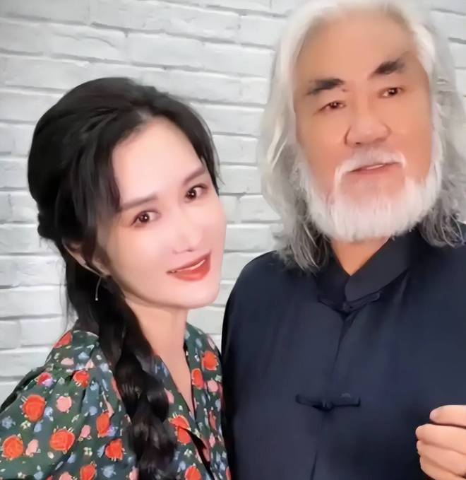 又要上法院？一场“私生活”闹剧，戳穿了74岁张纪中的真实处境