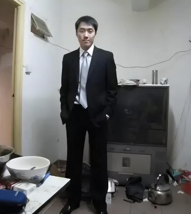 负债千万，仍高调创业？一句“来钱快”，戳穿37岁王自如真实处境