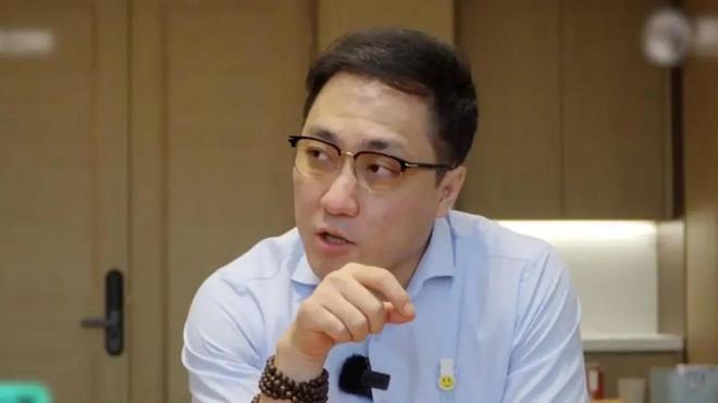 负债千万，仍高调创业？一句“来钱快”，戳穿37岁王自如真实处境