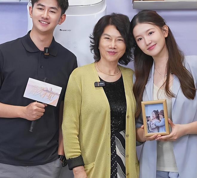 负债千万，仍高调创业？一句“来钱快”，戳穿37岁王自如真实处境