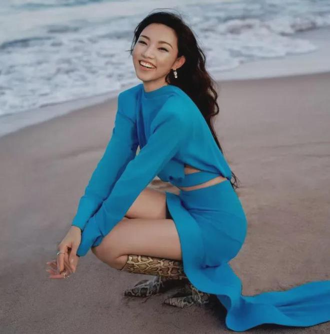 那尔那茜委培事件发酵！多家官媒下场喊话本人回应，网友呼吁彻查