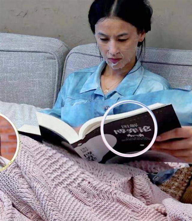 黄圣依不接受婚前同居，暗示女生会吃亏，透着知识分子家庭的骄傲