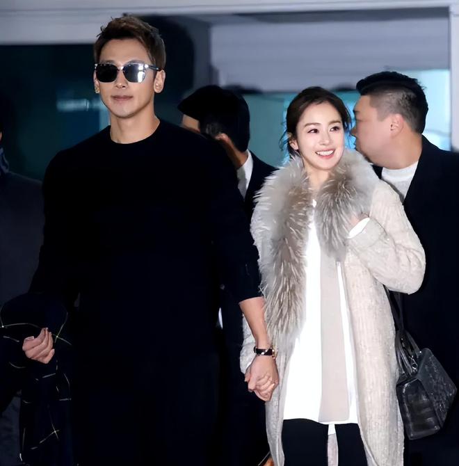 45岁金泰希为医美代言，脸油到反光，曾经的“自然美女”不复存在