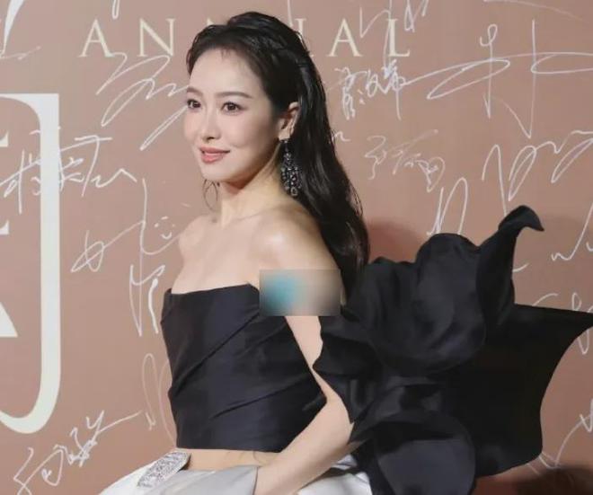 迟到、抢压轴，越大咖越不配合，时尚中国之夜又见明星暗争时刻了