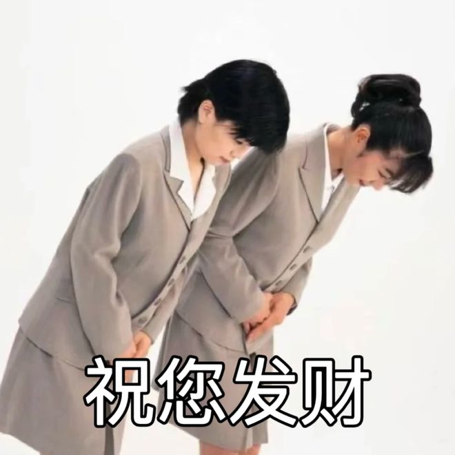 三代男神香港豪宅曝光，打工人彻底破防......