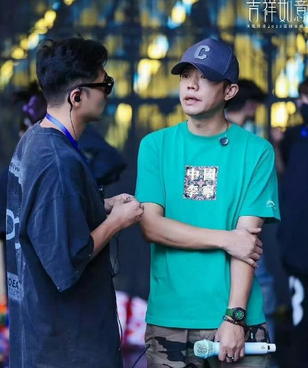 曾毅脚踹女员工另有隐情？事后主动道歉，媒体掐头去尾博流量？