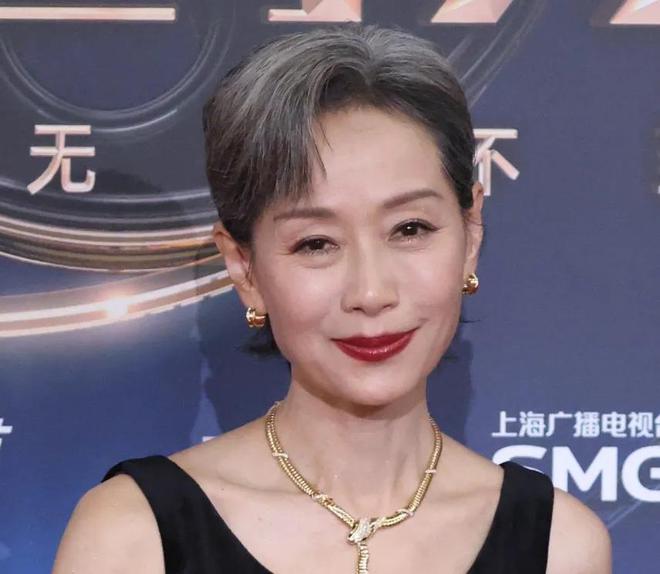 电影之夜红毯生图来了！章子怡一脸富态，钟楚曦太瘦，金晨又变样