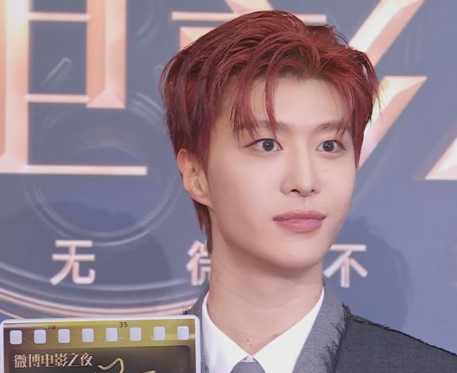 电影之夜男明星集体翻车！松垮、疲惫、黑眼圈、尽显真实状态