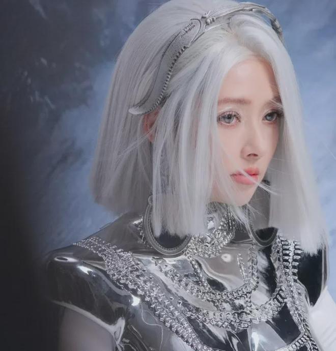 结婚第六年，郭碧婷向佐，正式解绑