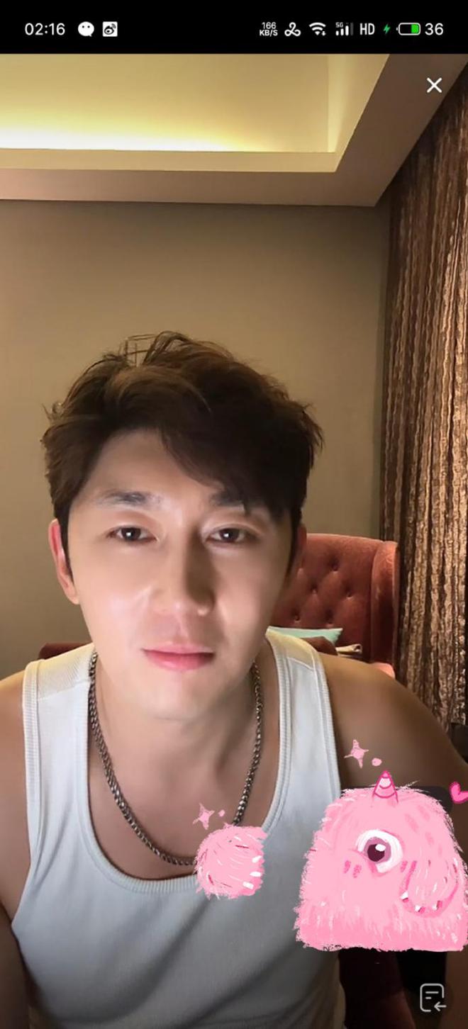 中戏毕业的东北演员，摇身一变做泰山陪爬？699元的套餐火出圈