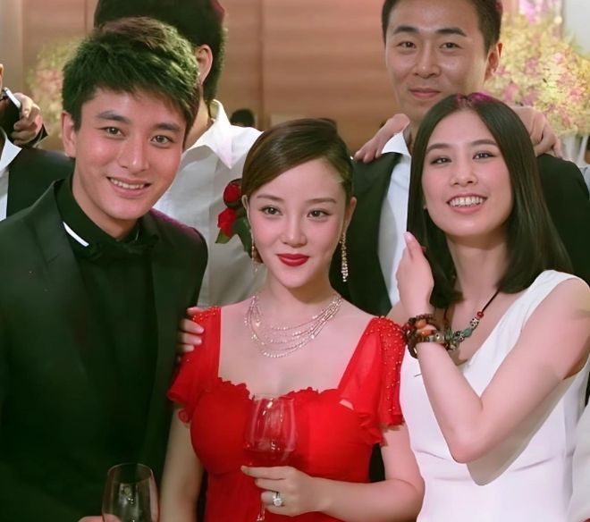黄圣依妈妈反对女儿下嫁，因三点对杨子不满，二人离婚后差距拉开