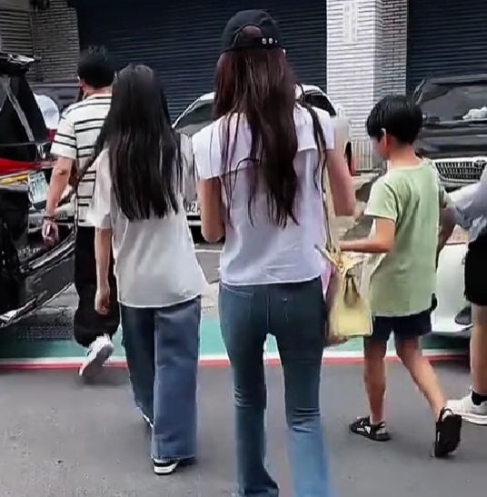 汪小菲谈孩子一脸幸福，大S离世半年孩子变化大，会学习脾气变好