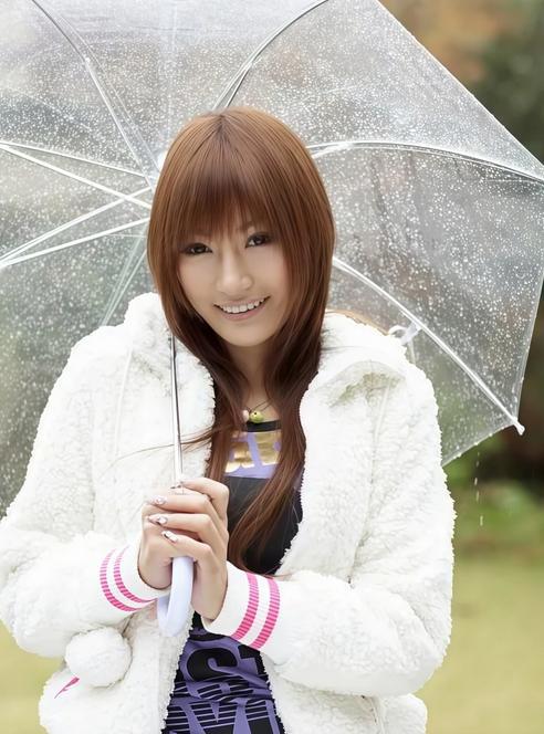 周鹤年被实锤嫖娼，对方是日本女星明日花绮罗，女方被爆还有男友