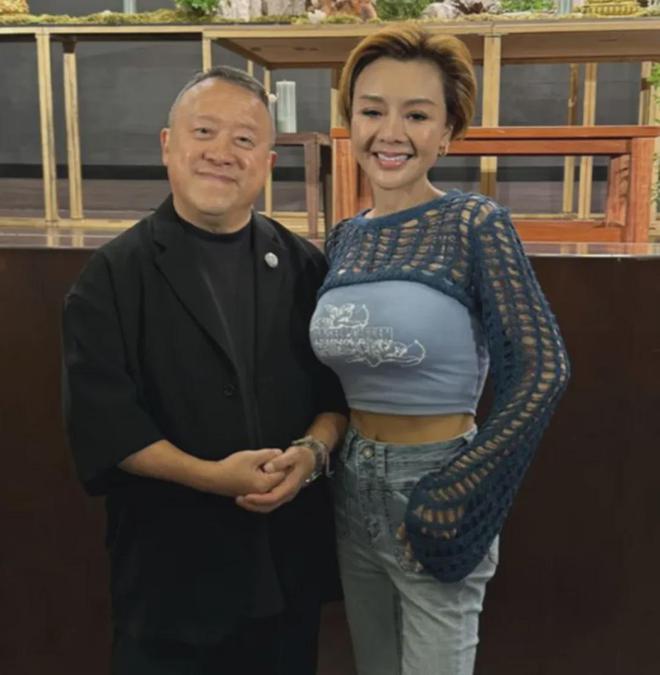 叶子楣庆生59岁，身材傲人！一代艳星为爱隐退，丧偶无娃不遗憾