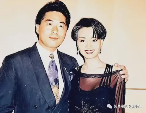 叶子楣庆生59岁，身材傲人！一代艳星为爱隐退，丧偶无娃不遗憾