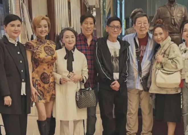 叶子楣庆生59岁，身材傲人！一代艳星为爱隐退，丧偶无娃不遗憾