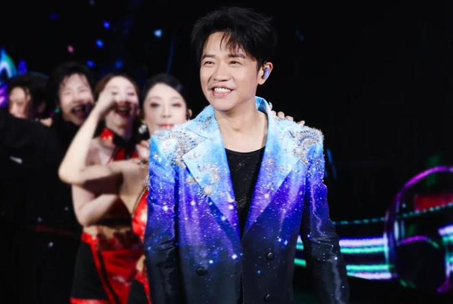 曾毅被曝遭软封杀！歌迷证实今年演唱会全部取消，风波后状态颓废
