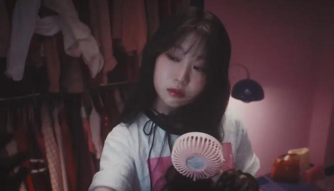 小沈阳女儿正式出道！网友夸赞不在国内玩特权，疯狂暗讽那尔那茜