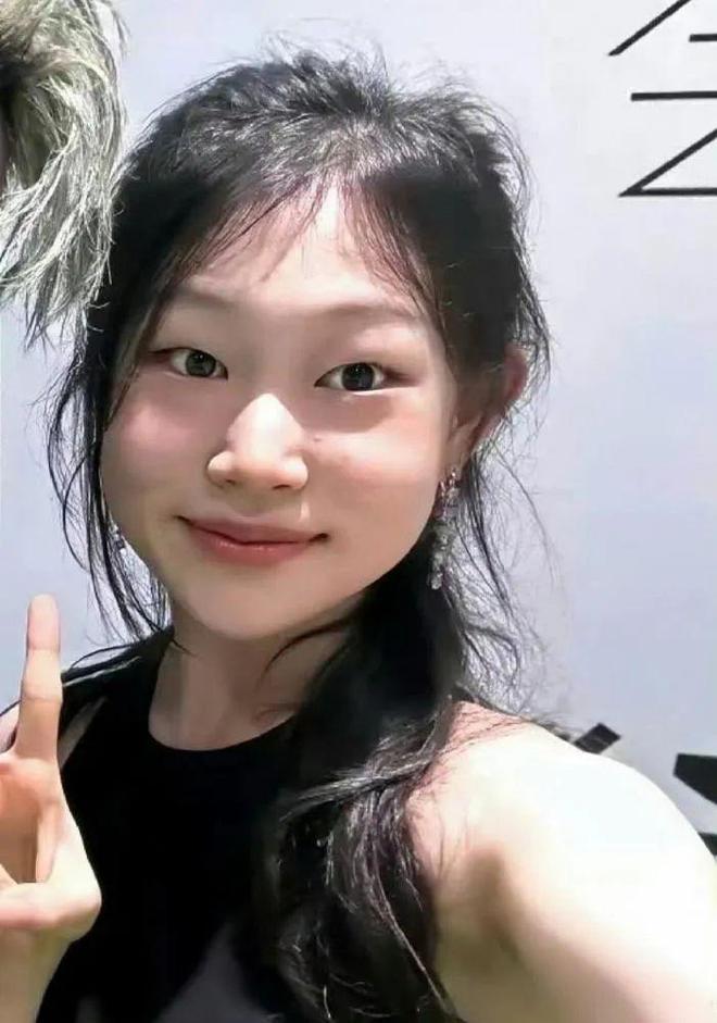 小沈阳女儿回应出道争议：负面声音对我是家常菜，想跟Jennie学习