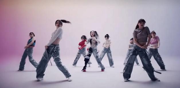 小沈阳女儿回应出道争议：负面声音对我是家常菜，想跟Jennie学习