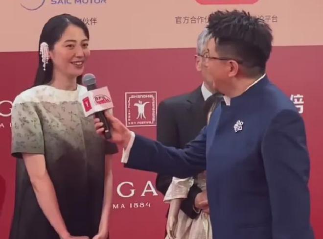 众星上影节闭幕式红毯：林允大秀好身材，于适未受那尔那茜影响