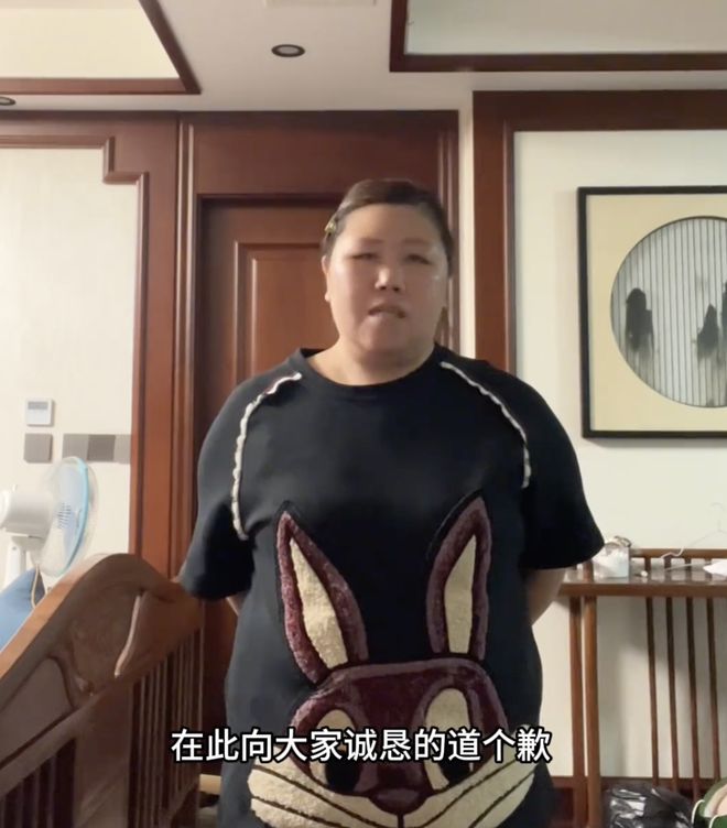 网红女儿骂老师风波发酵！9岁就知道网暴他人，教育缺失太悲哀