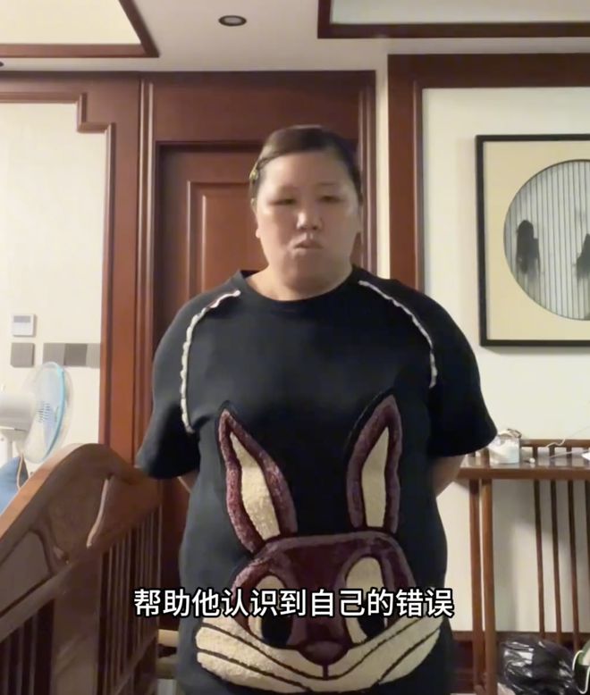 网红女儿骂老师风波发酵！9岁就知道网暴他人，教育缺失太悲哀