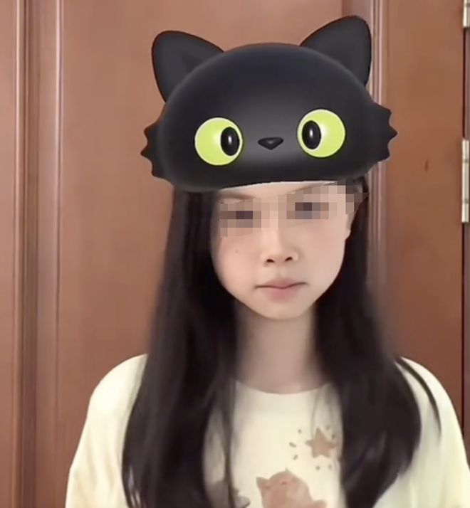 网红女儿骂老师风波发酵！9岁就知道网暴他人，教育缺失太悲哀