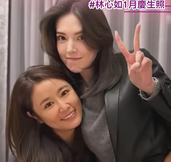 林心如许玮甯夫妻档聚会，霍建华和邱泽喝了不少酒，大家都好尽兴