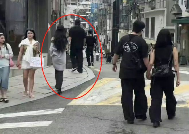 曝易梦玲王勉恋爱！女方被偶遇后删首尔行程，两人更多细节被扒