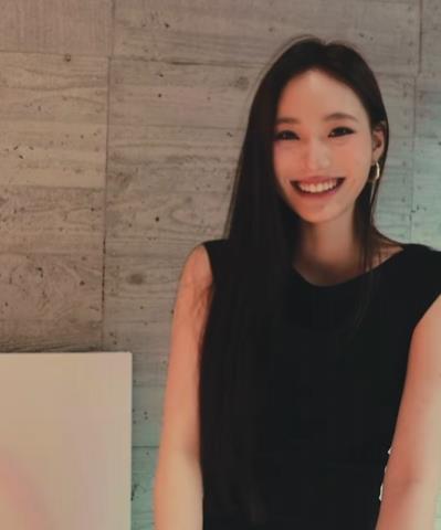 小S二女儿疑似整容，外貌模样大变，小S为女儿举办画展却关闭评论