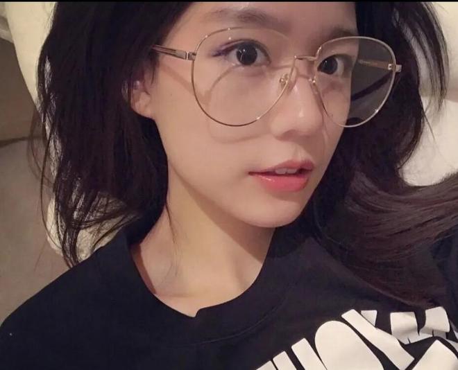 王一博绯闻女友被曝生子，行李箱传闻太经典，曾和多位男星有牵扯