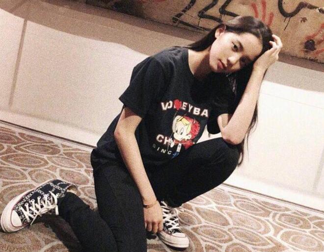 王一博绯闻女友被曝生子，行李箱传闻太经典，曾和多位男星有牵扯