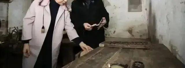 E句话 | 男爱豆找女优，反而觉得自己被做局？