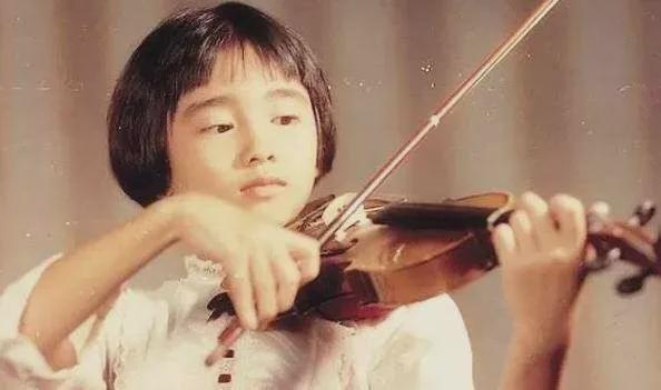 16年前，为“报恩”嫁给53岁残疾富商的美人黎姿，现在后悔了吗？