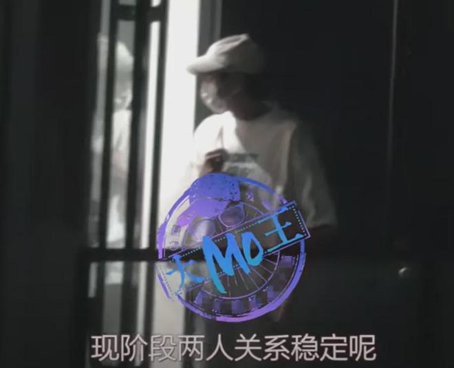 魏大勋和秦岚没分手！同是姐弟恋，男方爸对杨幂秦岚态度完全不同