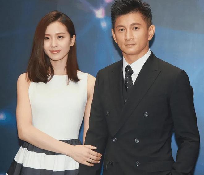 吴奇隆录节目仍戴着婚戒，刘诗诗早已摘掉，两人不官宣原因疑曝光