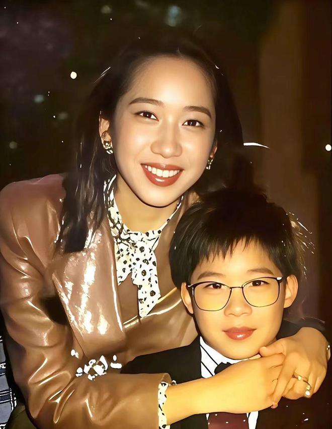 霍启刚堂弟公开征婚，自嘲是打工人，霍氏家族后代发展天壤之别