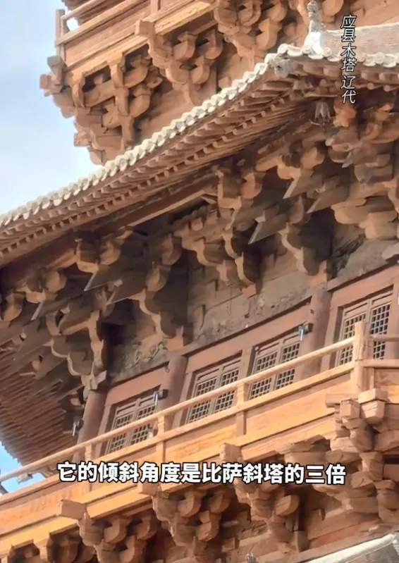 明星又搞特殊？韩雪打卡古建筑使用强光灯，董宇辉印小天也曾被骂