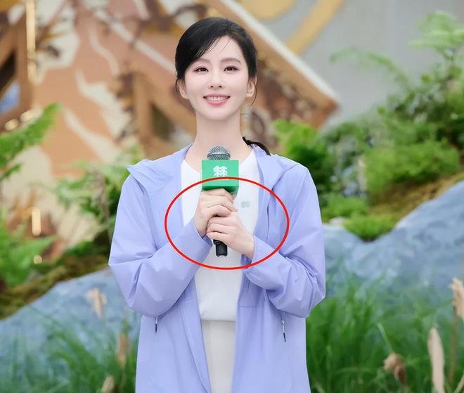吴奇隆录节目仍戴着婚戒，刘诗诗早已摘掉，两人不官宣原因疑曝光