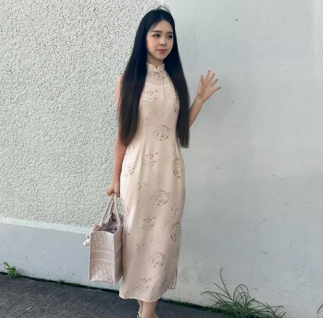 港姐海选生图好精彩！翻版朱茵和学霸律师抢镜，港媒的吐槽太犀利