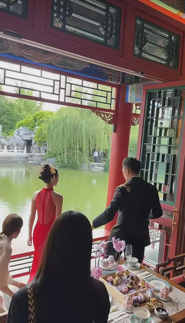 汪小菲的婚礼，为什么会选在北京“郡王府”饭店举行？