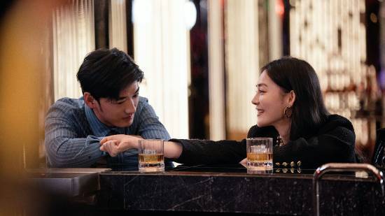 《捞女游戏》男主演员开直播 被游戏中的“托”打赏
