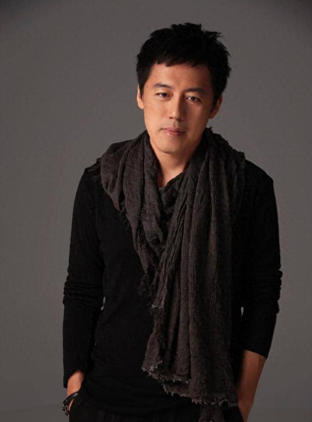 58岁张宇近况曝光：生病四个月，满头白发人消瘦，妻子已交代后事