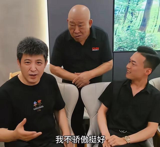 孙涛被问到孩子高考成绩满脸骄傲