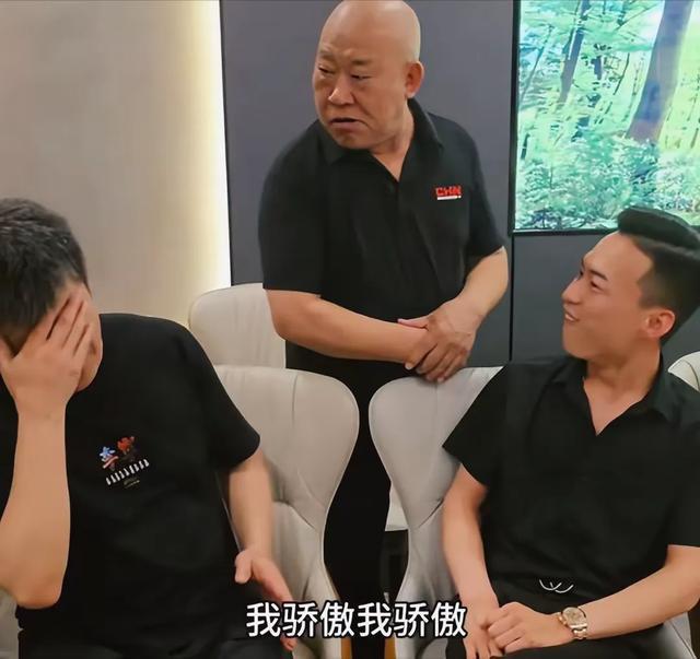 孙涛被问到孩子高考成绩满脸骄傲