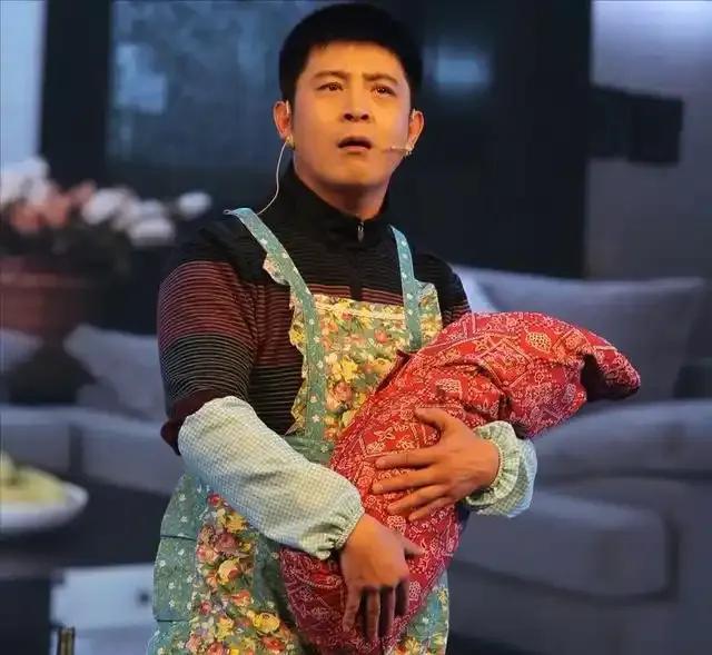 孙涛被问到孩子高考成绩满脸骄傲