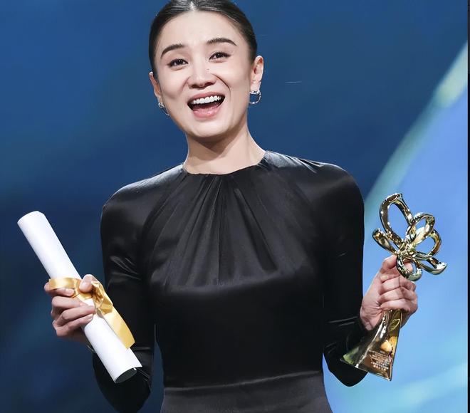白玉兰奖又偷跑！视帝视后提前泄露，刘亦菲被曝得知失奖后大哭